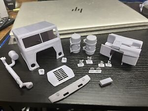 1/32 Ford WT 9000 Cab over Kit 3D Printed