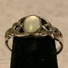 Vintage Sterling Silver 925 Ring with Mother Of Pearl Appearance Size 5.75.