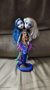 Monster High Great Scarrier Reef Pearl and Peri Serpentine Doll Toy
