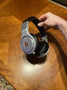 New ListingBeats by Dr. Dre Pro Over the Ear Headphones - Black/Silver