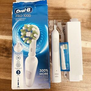 Oral-B Pro 1000 Cross Action Rechargeable Toothbrush WHITE
