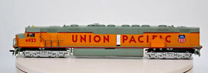 Athearn HO scale CENTENNIAL Union Pacific 70 DD40 Powered Locomotive