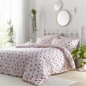 Duvet Set Quilt Cover Strawberry Field Bedding Summer Strawberries Design