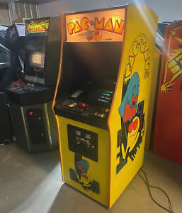 PAC-MAN ARCADE MACHINE by MIDWAY (Excellent Condition) *RARE*