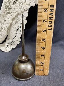 New ListingVintage Unmarked Thumb Pump Oiler Oil Can 7 1/2” Tall