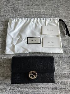Gucci Leather Interlocking G Chain Wallet Clutch Crossbody Bag Black $1450 Used