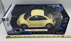 Maisto 1:18 Volkswagen New Beetle Special Edition Yellow NEW SEALED DieCast 2005