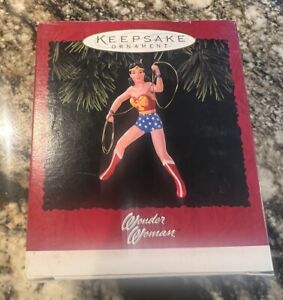 Hallmark Wonder Woman Christmas Ornament Golden Lasso DC Comics Anita Rogers