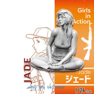 1/24 Scale Military Girl In Action JADE Unpainted Model Kits Resin Statue 75mm