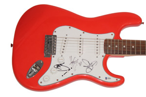 PARAMORE BAND (X3) SIGNED AUTOGRAPH RED FENDER GUITAR HAYLEY WILLIAMS ++ BECKETT