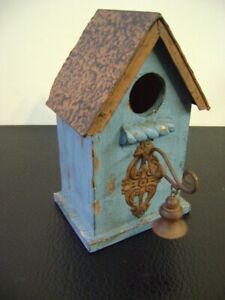 Rustic Garden Wood Bird House  Bird Nest Decor  New with decorative bell