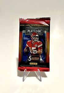 NFL Panini 2021 Playbook Football Trading Card Pack [5 Cards] FACTORY SEALED 🔥