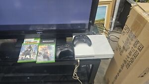 New ListingMicrosoft Xbox One S 1681 500GB HDD Home Console With 4 Games And 2 Controllers
