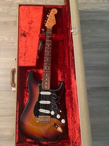 1999 Fender Stevie Ray Vaughan (SRV) Stratocaster w/Hard Case Made in USA 25 Yr