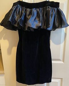En Francais by Huey Waltzer Black Velvet Cocktail Dress With Ruffle Sz 6-EUC