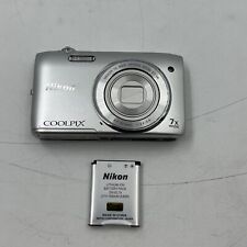 Nikon COOLPIX S3500 Crystal Silver 7x 20.0MP Digital Camera