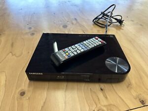 Samsung BD-F5700 Blu-ray DVD Player with Remote & HDMI Cord- Tested