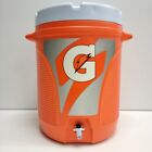 BARELY USED - EXCELLENT - 10 Gallon Gatorade Dispensing Cooler Rubbermaid #1610
