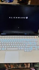 Alienware M17 R2 17.3