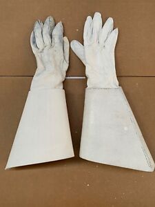 British Army Household Cavalry Lifeguards white leather gauntlets gloves size 9