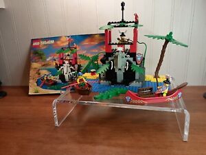 LEGO System Pirates: Vintage Forbidden Cove (6264)  99% complete w/ Manual