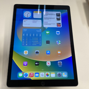 iPad Pro 12.9 Inch 1st Gen - 32GB - WiFi (Read Description) BG1160