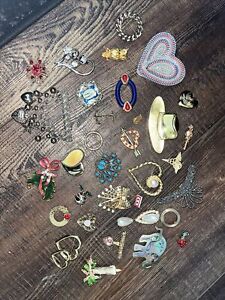33 Vintage-Now Assorted Brooch Pin Lot Hearts Owl Fox Cowboy Hat Anchor Pearl