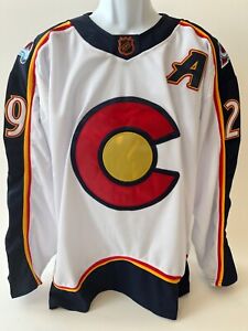Nathan Mackinnon # 29 Colorado Avalanche  NHL Hockey Jersey / Size Large