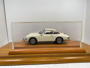 1/18 CMC Porsche 901 Ivory  RARE M-067C With Display Case No Box Read Me