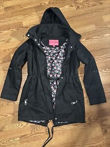Betsey Johnson Solid Black Trench Raincoat W/ Crochet Accents SZ M *Notes*