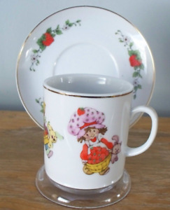 RARE 1983 AMERICAN GREETINGS STRAWBERRY SHORTCAKE FINE PORCELAIN CUP & SAUCER