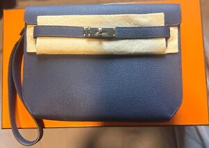 Excellent Used HERMÈS Togo Depeches 25 Clutch in Blue Nuit PHW , Stamp Y -2020