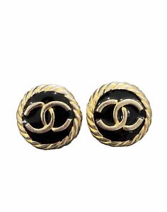 Pair CHANEL Vintage CC Logo Round Clip Earrings Black Enamel Gold Plated RARE