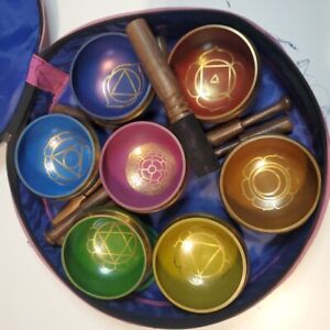 Chakra Singing Bowl Set with cushions and mallets - for sound healing