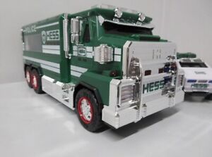 2023 Hess Holiday Police Truck and Cruiser Brand New in Unopened Box