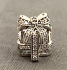 Authentic Pandora Christmas All wrapped up openwork present Charm 791766CZ NEW