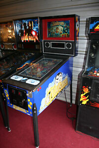 Funhouse Virtual pinball machine with 64 tables