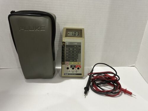 Vintage Fluke 8020 B Multimeter W/Leads and Case - Tested And Working!