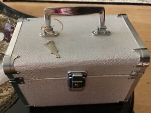 Aluminum Makeup Jewelry Storage Box Cosmetic Lock Case Organizer with Mirror