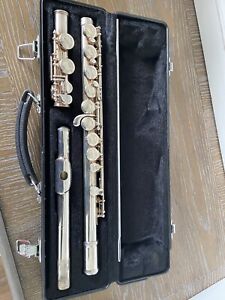 Armstrong 102 Top Student Flute USA Made + Case & Cleaner Stick (c1)