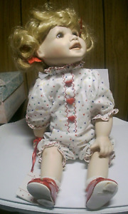 New Listing'Courtney' 1991 The Hamilton Collection Porcelain Doll, Blonde, Brown Eyes, 17'