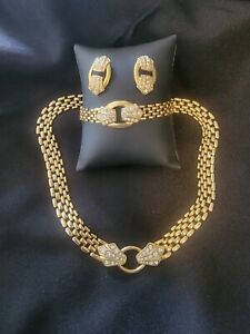 Vintage TRIFARI 4pc set Gold Tone Rhinestone Necklace, Bracelet & Earrings