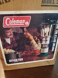Vintage Coleman Double Mantle Propane Lantern 5114C700 Glass Globe in Box