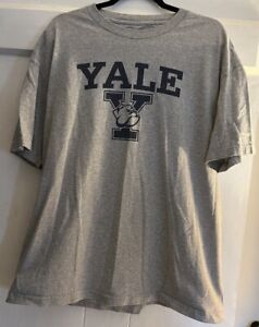 YALE University Bulldog Shirt Mens XL Gray Graphic T Shirt