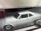 1/18 Diecast American Muscle AUTO WORLD 1966 Chevy Bel Air white