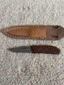 bushcraft knife with sheath