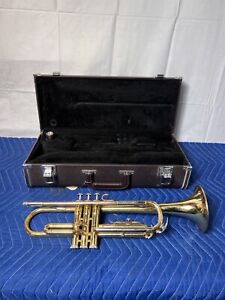 Yamaha YTR-2320  Trumpet Brass Used with Hard Case and Mouthpiece from Japan
