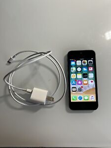 Apple iPhone 5S A1533 4G LTE Smartphone - Space Gray 16GB W/ OEM