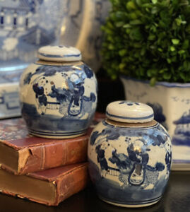 Elegant Blue White Chinoiserie Character Scene Ginger Tea Caddy Jar Pair 4.25”