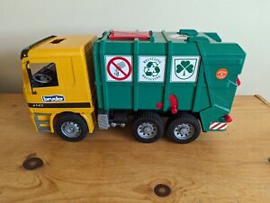 Bruder Recycling Truck 2001 Actros Mercedes Benz 4143 Trash Rear Loading Germany